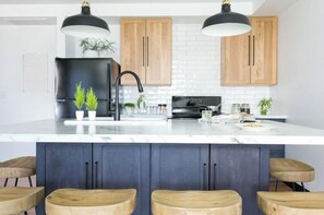 Fridge, microwave, oven, stovetop - The Dwelling Apt 1 | Rooftop Terrace w/ Kitchen + Fire Pit! (Millersburg)