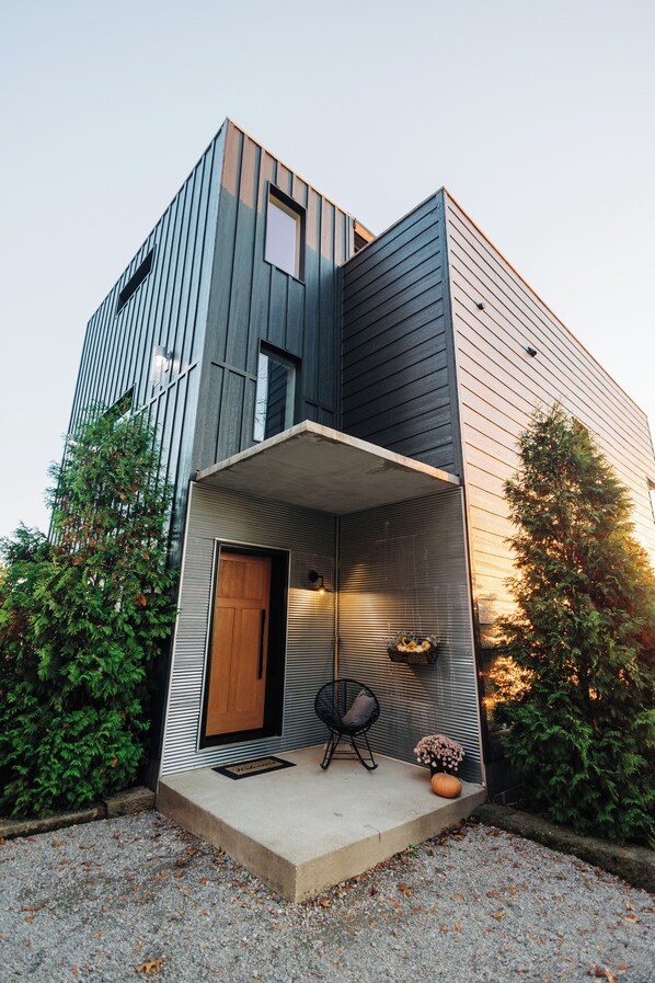 Exterior - The Dwelling | Rooftop Terrace w/ VIEWS + Fire Pit! (Millersburg)