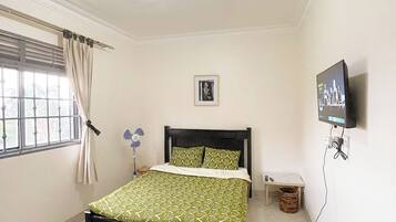 1 phòng ngủ, bộ đồ giường cao cấp, chăn bông, trang trí khác biệt