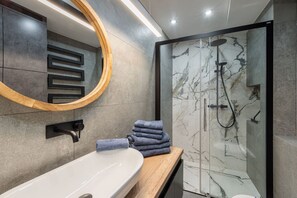 Shower, towels