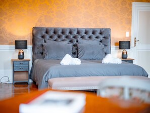 6 slaapkamers, een strijkplank/strijkijzer, gratis wifi, beddengoed