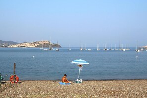 Surroundings [summer] (1-5 km) - Apartment in Elba near Bagnaia Beach (Rio nell'Elba)