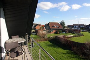 Outdoor dining - Komfortables Ferienhaus in Friedrichskoog-Spitze (Friedrichskoog-Spitze)