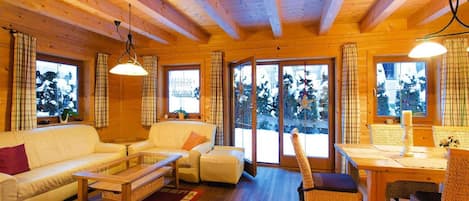 Smart TV, DVD player, stereo