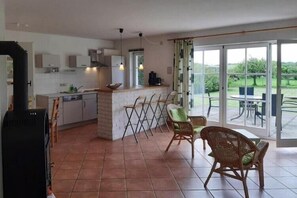Frigorífic, forn, placa de cuina i rentaplats