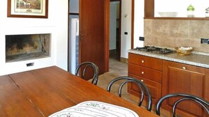Dining - Family Apartment in Guardistallo with Pool (Guardistallo)