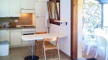 Fridge, microwave, stovetop, highchair