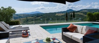 Villa La Vigna - Stunning farmhouse with heated private pool