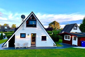 Exterior - Ferienhaus mit Sauna in Burhave. (Burhave)