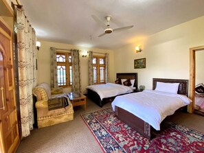 Executive Triple Room | Free WiFi - Hunza Blossom Inn (Karimabad)