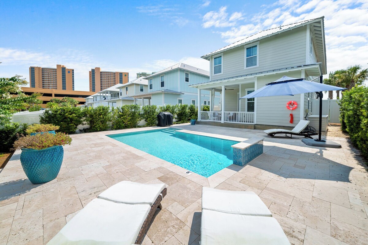 Sandcastle! New rental. Pool, Gulf views. Pets considered, Stunning home.