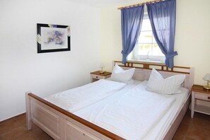 2 makuuhuonetta, vauvan matkasänky, ilmainen Wi-Fi, vuodevaatteet