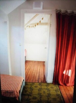 3 Schlafzimmer, Schreibtisch, WLAN, Bettwäsche