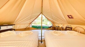 Tienda, vistas al jardín | 1 dormitorio, espacio para trabajar con un portátil, wifi gratis