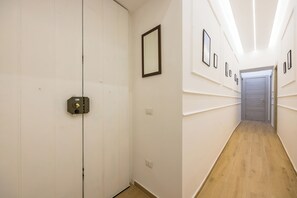 Hallway - 4 Stelle Housing - Rooms and Apartments (Naples)