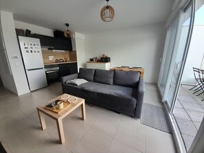 TV - Modern 1-Bed Apartment with Terrace and Parking in Central Anglet (Anglet)