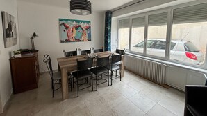 Dining - Spacious 4-Bedroom Home on Fishing Port Quay, Steps from Beach (Les Sables-d'Olonne)