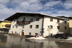 Exterior - Apartment in Fügen near Spieljochbahn (Fügen)