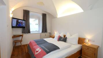 2 Schlafzimmer, Reisekinderbett, kostenloses WLAN