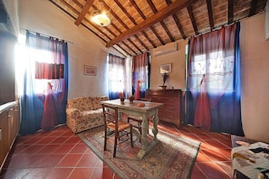 Smart TV, fireplace - Gabicce Mare Flat for Six Guests (Gabicce Mare)