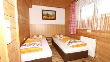 3 Schlafzimmer, Reisekinderbett, WLAN