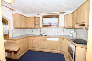 Refrigerador, horno, parrilla de estufa y lavavajillas 