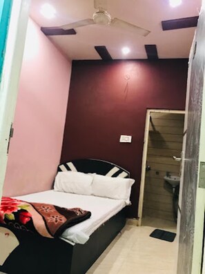 Singola Standard, vista città | Biancheria da letto ipoallergenica, Wi-Fi gratuito, lenzuola