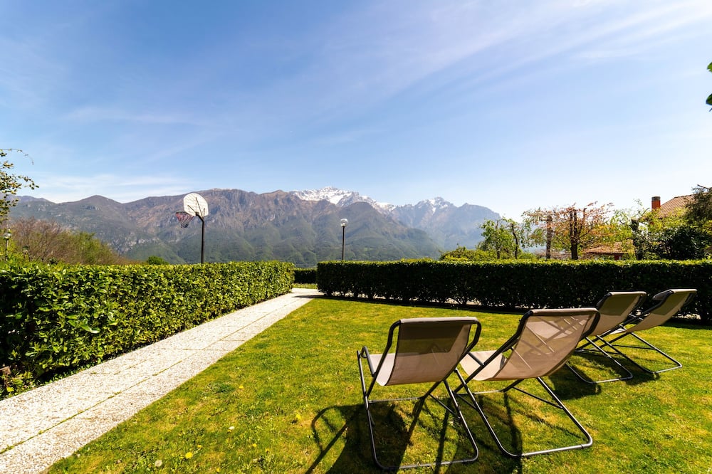 Panorama Lake and Garden by Wonderful Italy - Civenna