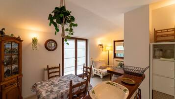 Apartment | Living area | TV