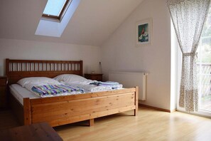 4 slaapkamers, reisbedje, gratis wifi