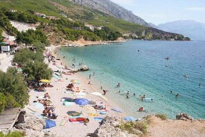 Beach - 302 room with balcony, sea view & hot tub access (Lokva Rogoznica)