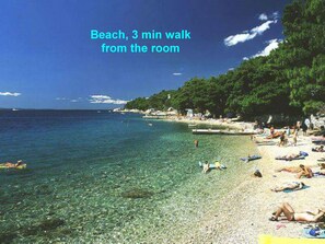 Beach - 302 room with balcony, sea view & hot tub access (Lokva Rogoznica)