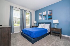 6 chambres, bureau, fer et planche à repasser, lit parapluie