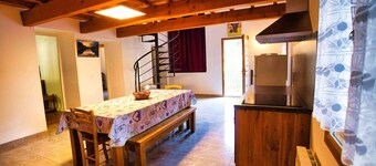 La Séranne, para 7 personas, entrada independiente.
Jardín, barbacoa, piscina.