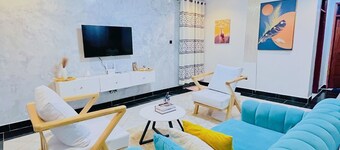 Apartment unit- white Lilly