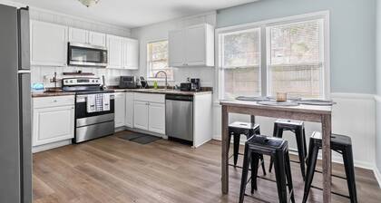 Cozy Ranch 15 Min to Raleigh Downtown and 15 to Fuquay-Varina Downtown