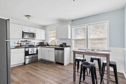 Cozy Ranch 15 Min to Raleigh Downtown and 15 to Fuquay-Varina Downtown 