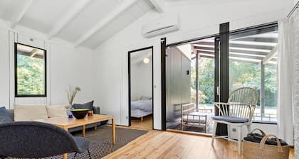 Lovely home in Vejby with WiFi