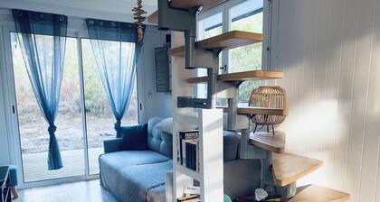 Chalet naturiste à la Jenny pied de l'océan