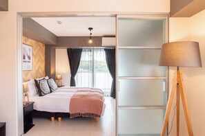 Comfort Apartment | 1 bedroom, blackout curtains, iron/ironing board, free WiFi - Bijou Suites Bloom (Osaka)