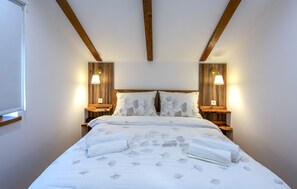 2 soverom, strykejern/-brett, reiseseng for barn og wi-fi (inkludert)