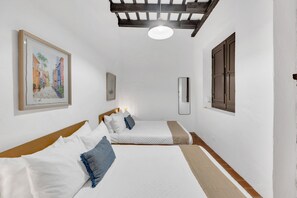 3 bedrooms, iron/ironing board