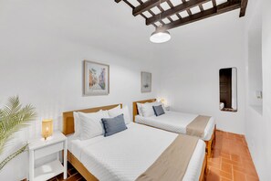 3 Schlafzimmer, Bügeleisen/Bügelbrett