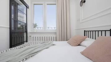 1 bedroom, desk, iron/ironing board, WiFi