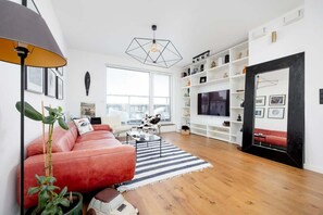 TV, offices - Karlińskiego 2A | Fashionable Apartment | WiFi (Warszawa)