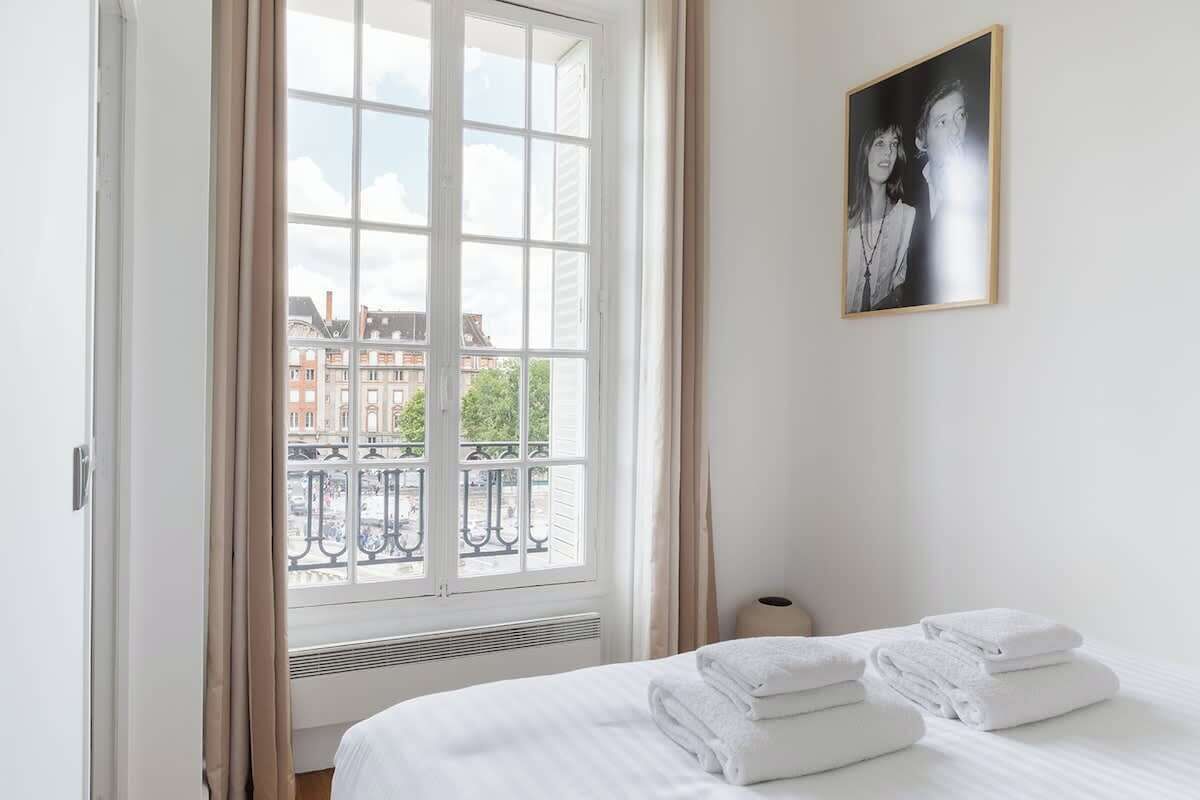 1 dormitorio, tabla de planchar con plancha, cuna de viaje y wifi