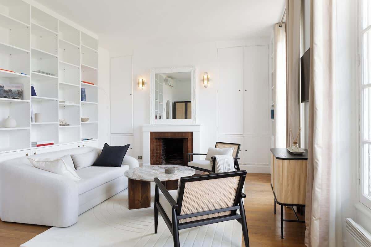 Televisión, oficina