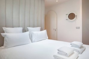 2 bedrooms, travel crib, WiFi, bed sheets