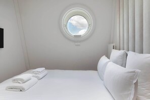 2 chambres, lit de bébé portatif, Wi-Fi, literie fournie