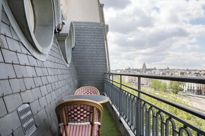Property grounds - An Amazing 2-BR/1BA Duplex au Quai des Orfèvres (Paris)